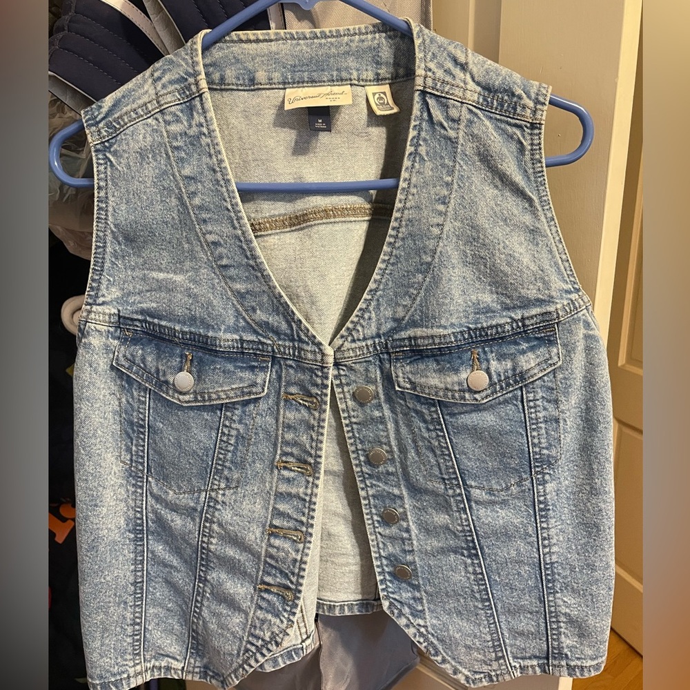 Universal Threads Denim Vest